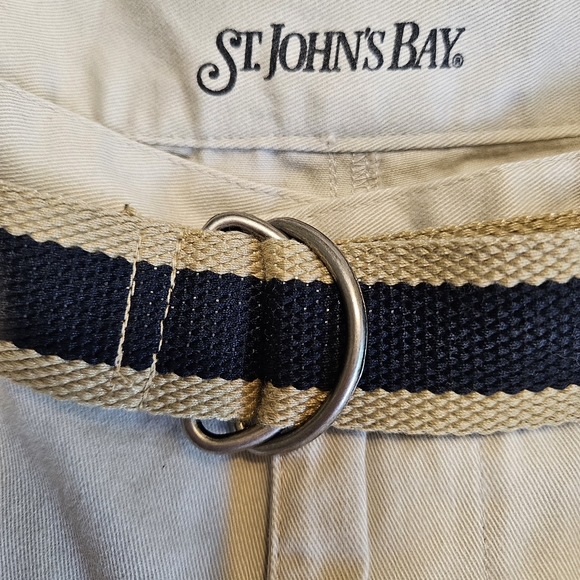 NWOT St. John's Bay Mens Belted Khaki Shorts Size 38 Beige Cotton Pocket Tag - Picture 9 of 11